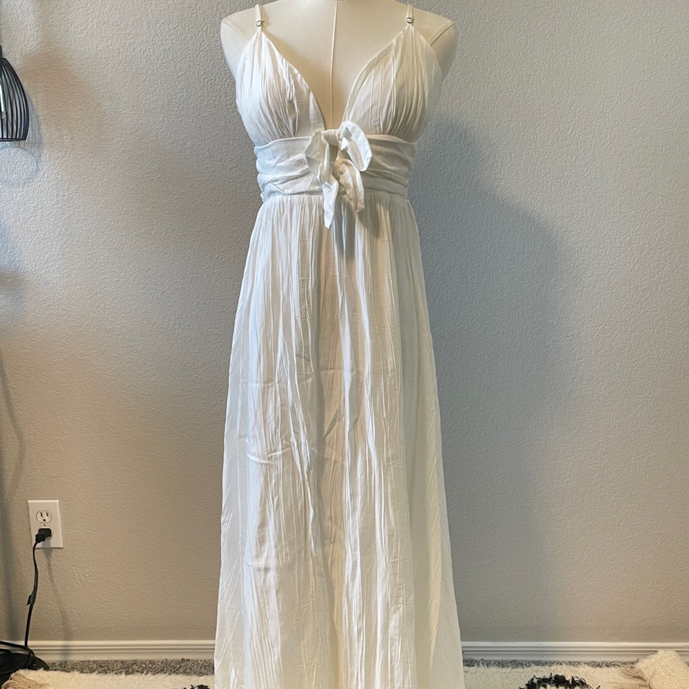Elegant White Maxi Dress